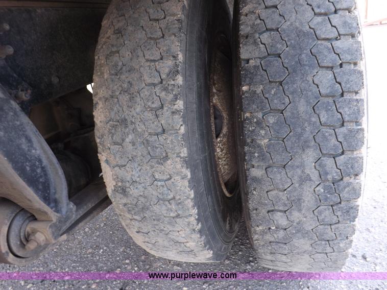 image for item K3999 2003 Freightliner FL70 box truck