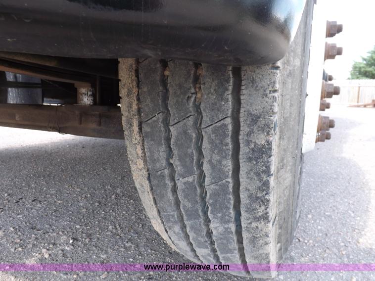 image for item K3999 2003 Freightliner FL70 box truck