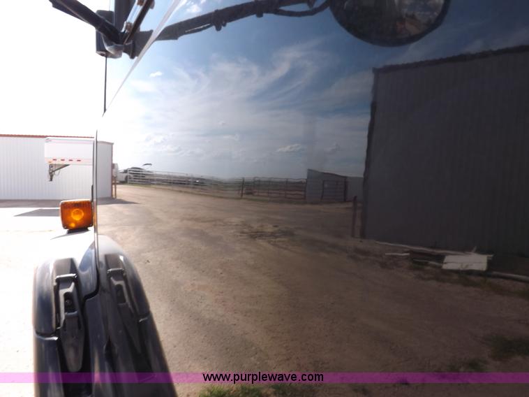 image for item K3999 2003 Freightliner FL70 box truck