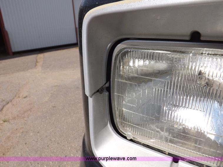 image for item K3999 2003 Freightliner FL70 box truck