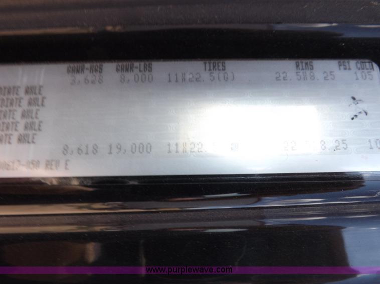 image for item K3999 2003 Freightliner FL70 box truck