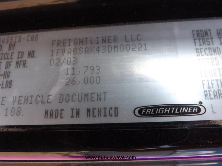 image for item K3999 2003 Freightliner FL70 box truck