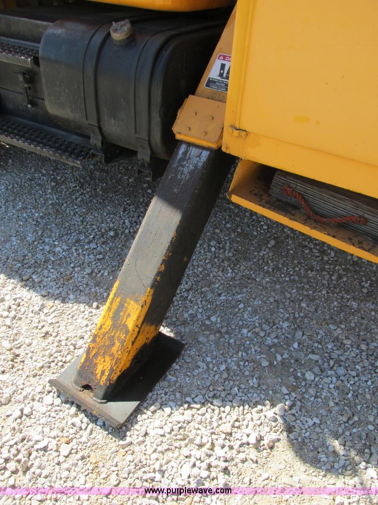 image for item K5079 1993 International 4900 bucket truck