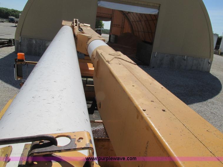 image for item K5079 1993 International 4900 bucket truck