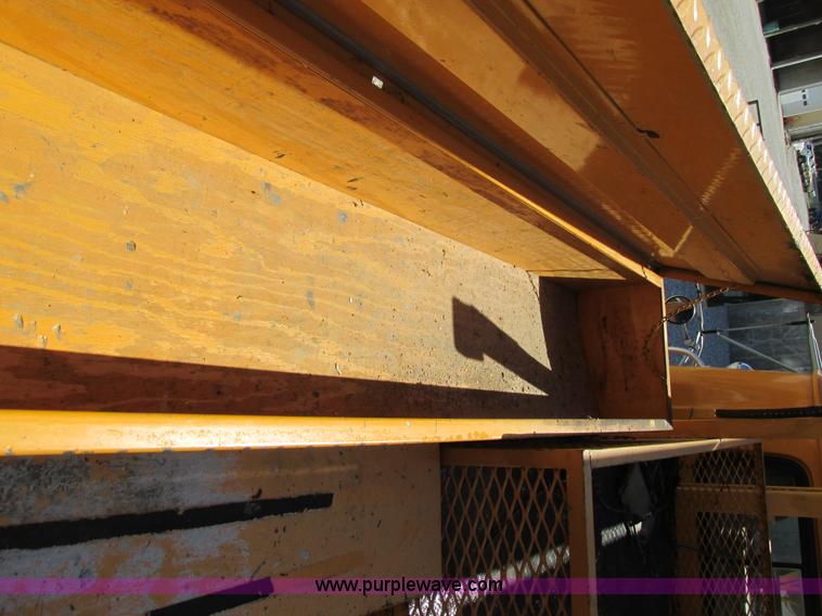 image for item K5079 1993 International 4900 bucket truck