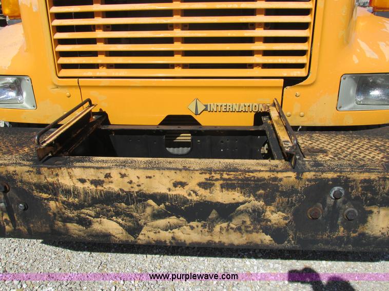 image for item K5079 1993 International 4900 bucket truck