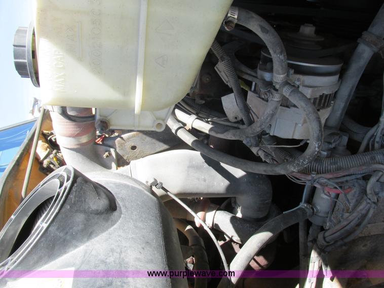 image for item K5079 1993 International 4900 bucket truck