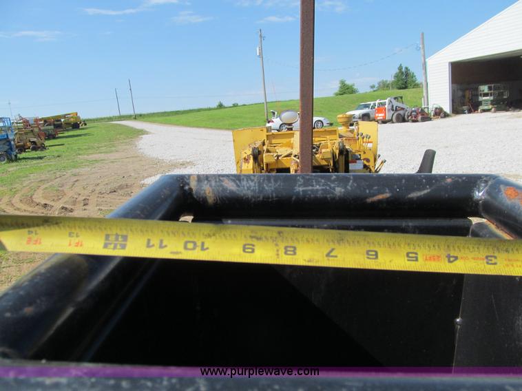 image for item K5688 Vermeer T600C trencher with tile boot