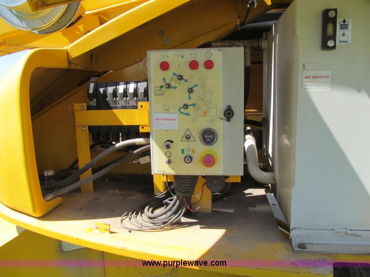 image for item K5691 2002 Haulotte HB76J boom lift with jib