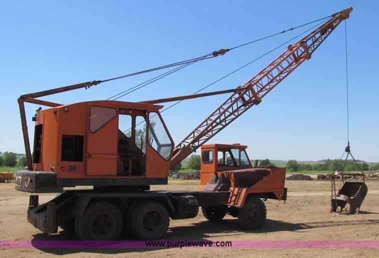 image for item K5709 Bantam T350 truck crane