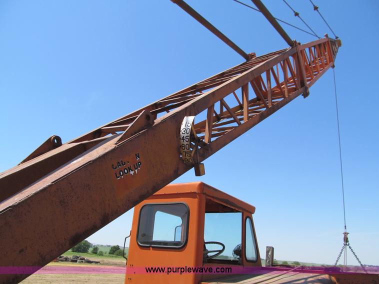 image for item K5709 Bantam T350 truck crane