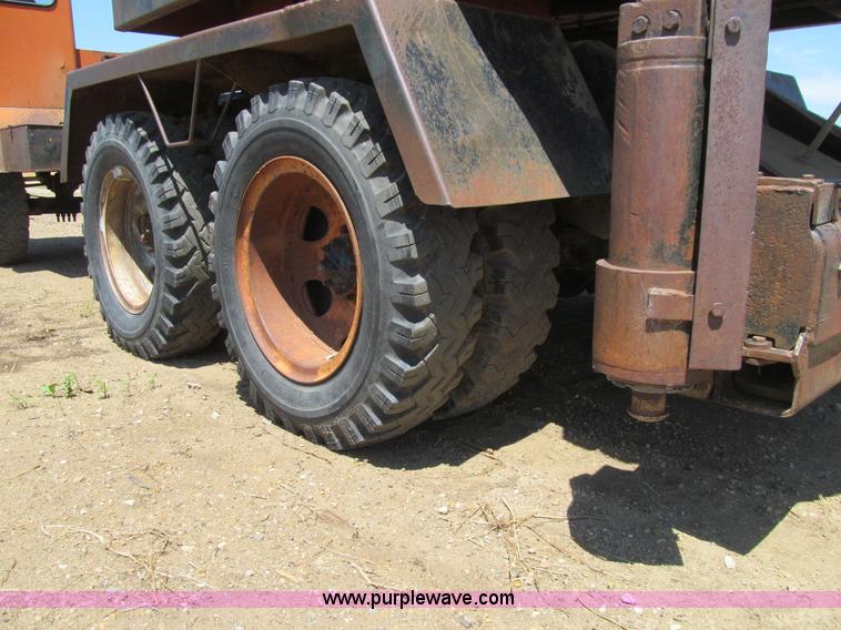 image for item K5709 Bantam T350 truck crane