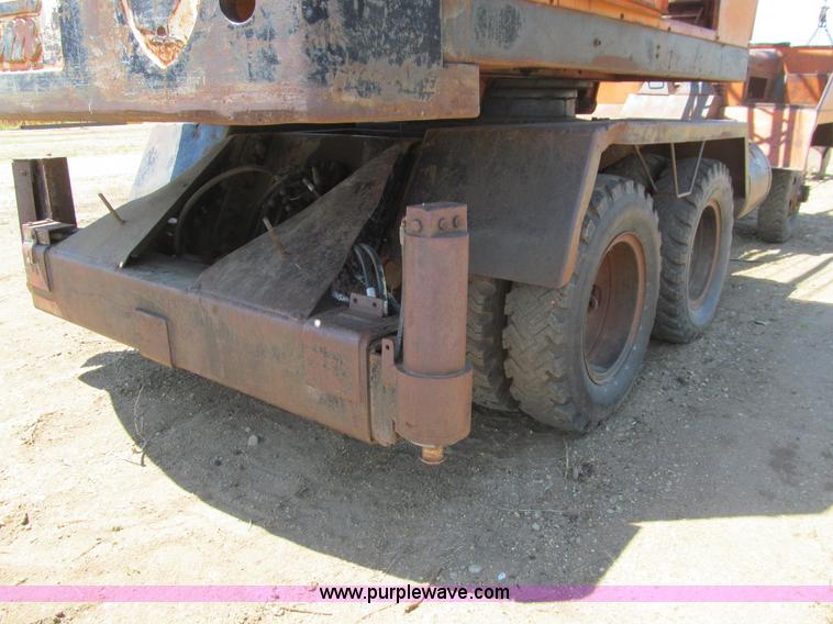 image for item K5709 Bantam T350 truck crane