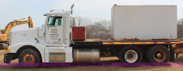 image for item K6848 1996 Peterbilt 377 flatbed truck