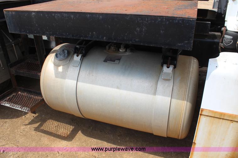 image for item K6848 1996 Peterbilt 377 flatbed truck