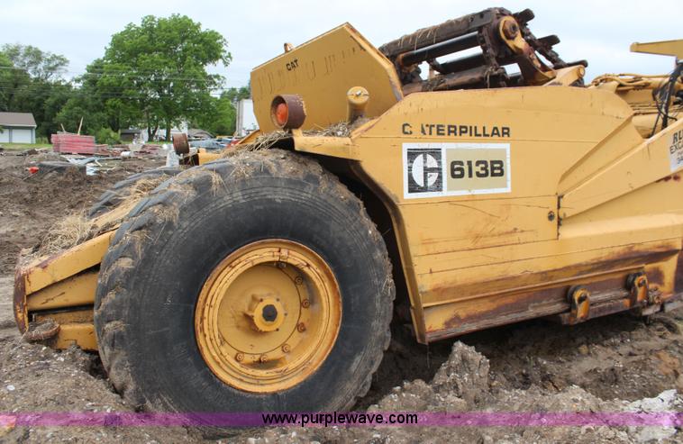 image for item K6906 1974 Caterpillar 613B elevating scraper