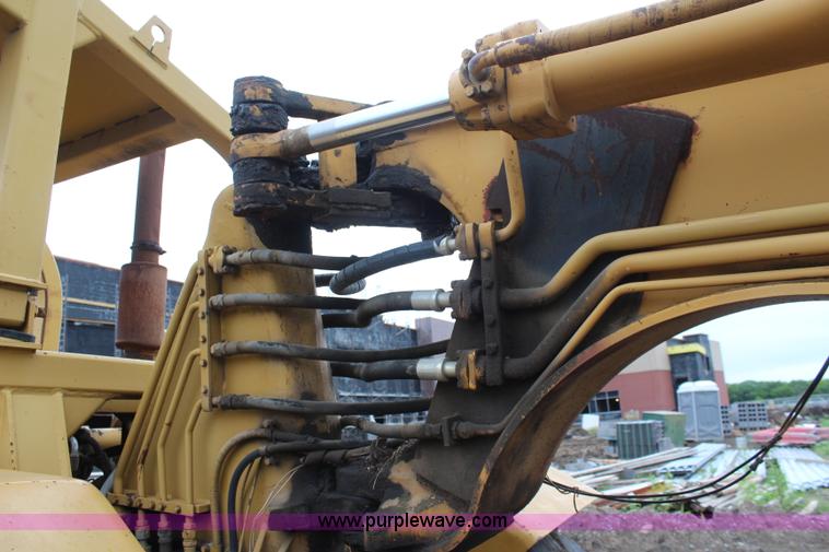 image for item K6906 1974 Caterpillar 613B elevating scraper