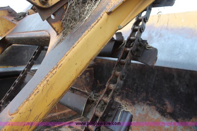 image for item K6906 1974 Caterpillar 613B elevating scraper