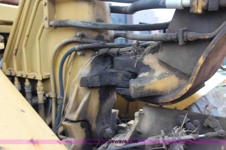 image for item K6906 1974 Caterpillar 613B elevating scraper