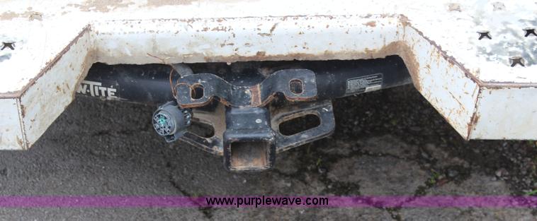 image for item K6924 2004 Chevrolet Silverado 2500 HD utility truck