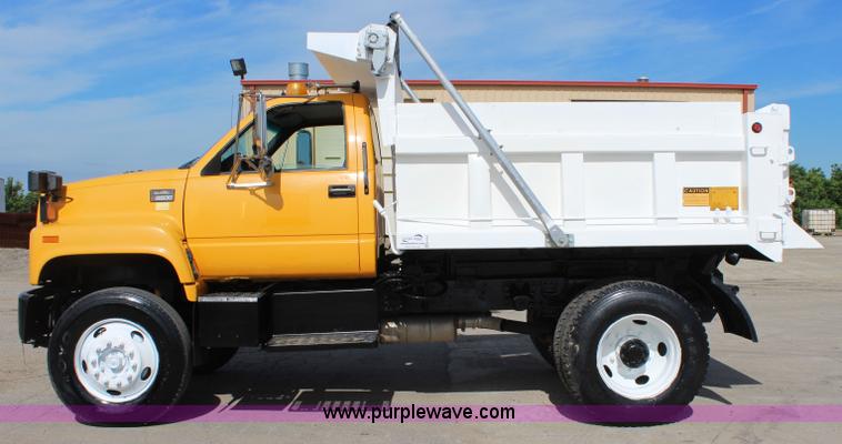 image for item K6931 1999 GMC C7500 dump truck
