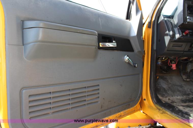 image for item K6931 1999 GMC C7500 dump truck