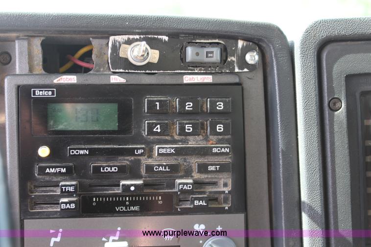 image for item K6931 1999 GMC C7500 dump truck