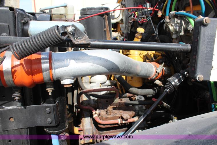 image for item K6931 1999 GMC C7500 dump truck