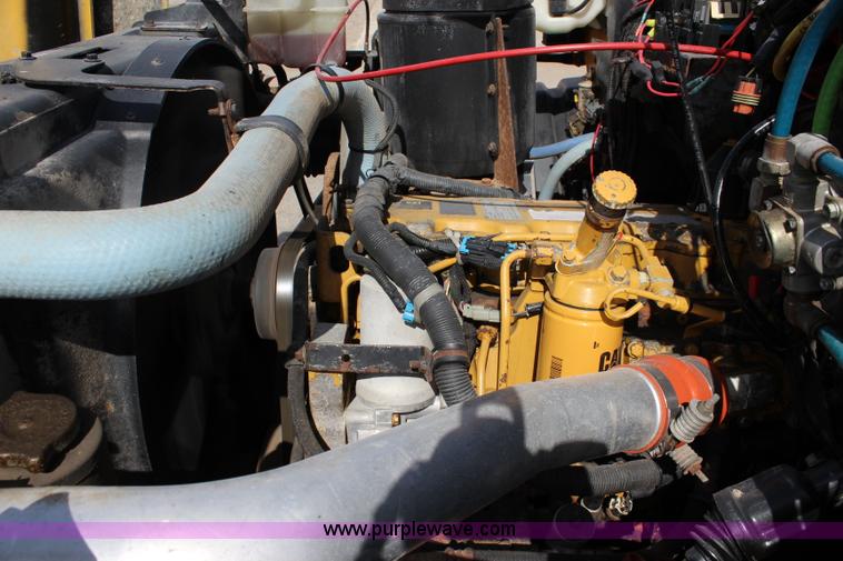 image for item K6931 1999 GMC C7500 dump truck