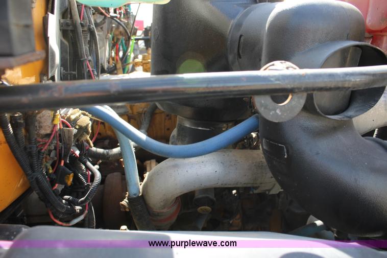 image for item K6931 1999 GMC C7500 dump truck