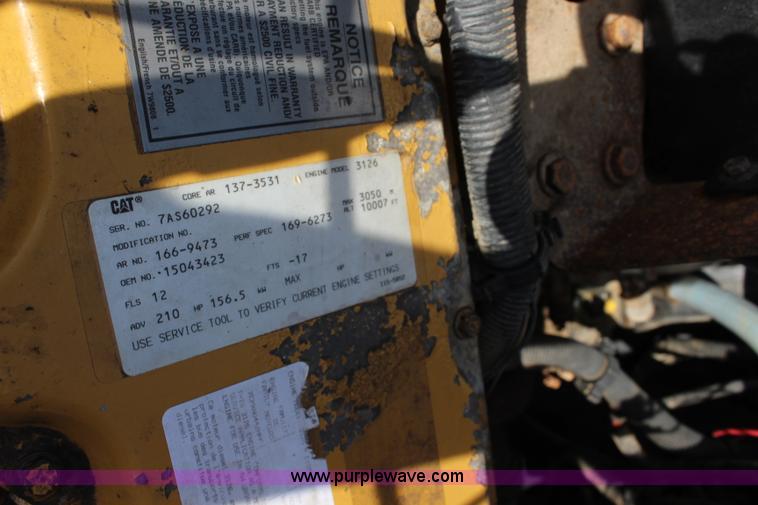 image for item K6931 1999 GMC C7500 dump truck