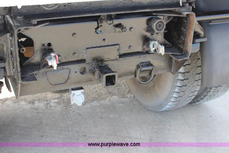 image for item K6931 1999 GMC C7500 dump truck