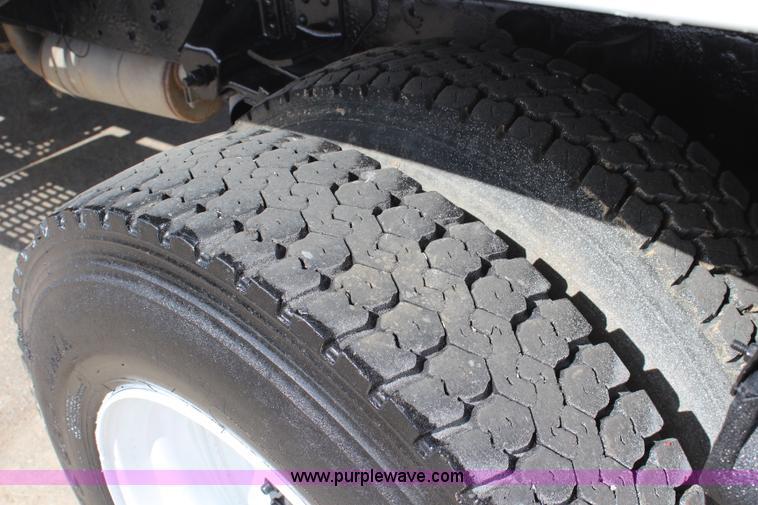 image for item K6931 1999 GMC C7500 dump truck