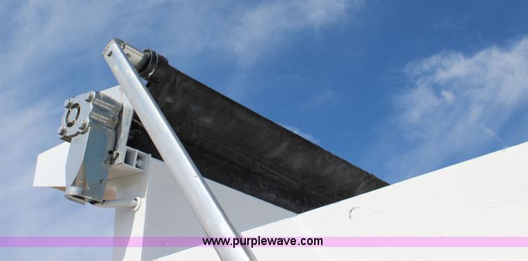 image for item K6931 1999 GMC C7500 dump truck