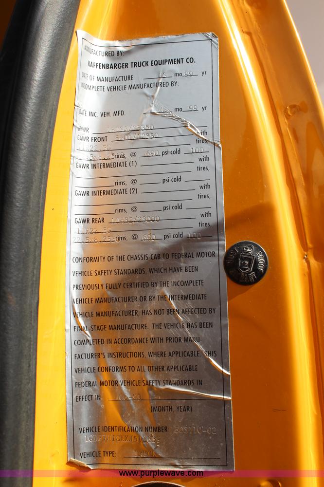 image for item K6931 1999 GMC C7500 dump truck