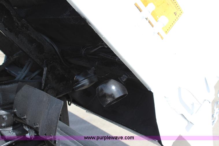 image for item K6931 1999 GMC C7500 dump truck