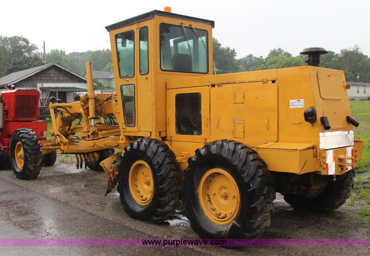 image for item K6944 1975 Huber F1500M rigid frame motor grader