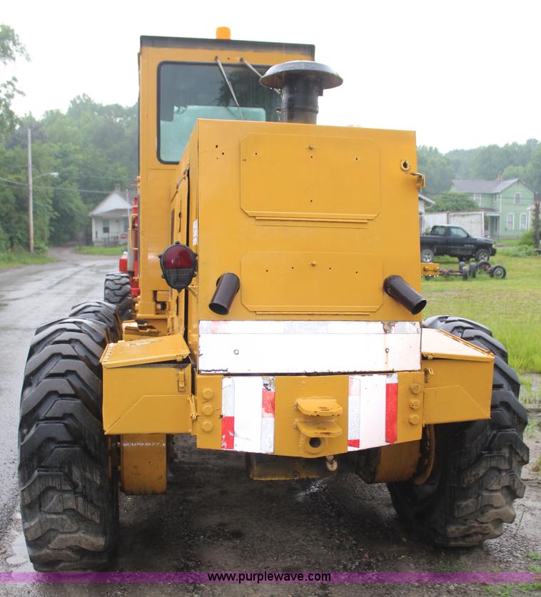 image for item K6944 1975 Huber F1500M rigid frame motor grader