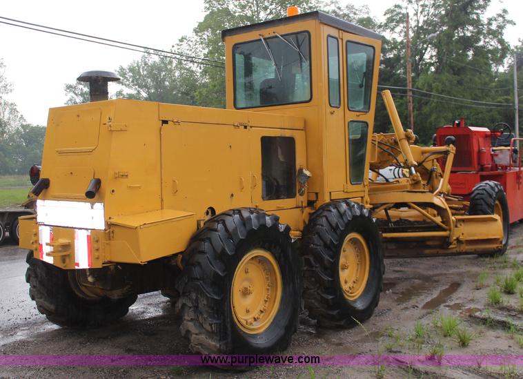image for item K6944 1975 Huber F1500M rigid frame motor grader