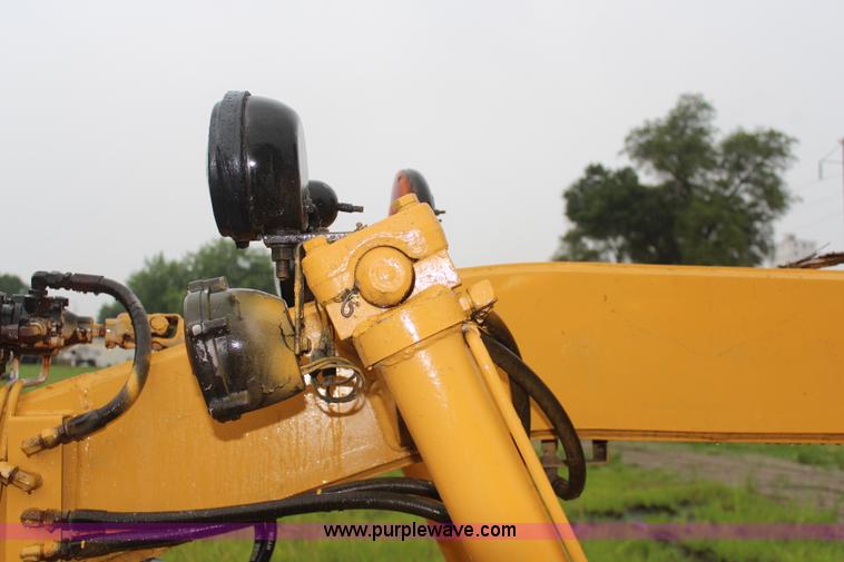 image for item K6944 1975 Huber F1500M rigid frame motor grader