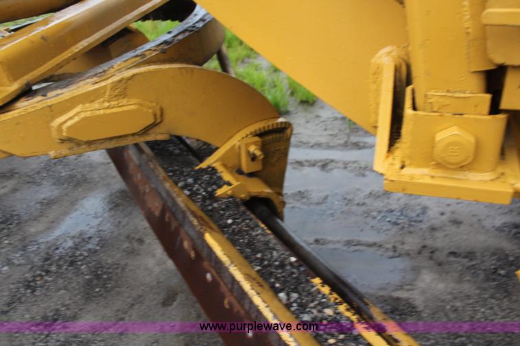 image for item K6944 1975 Huber F1500M rigid frame motor grader