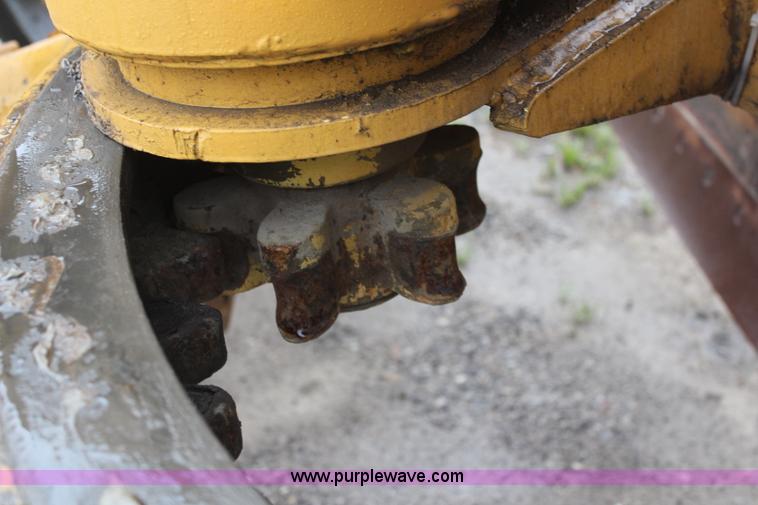 image for item K6944 1975 Huber F1500M rigid frame motor grader