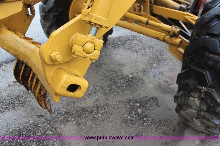 image for item K6944 1975 Huber F1500M rigid frame motor grader