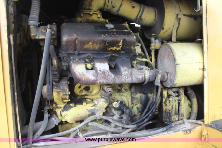 image for item K6944 1975 Huber F1500M rigid frame motor grader