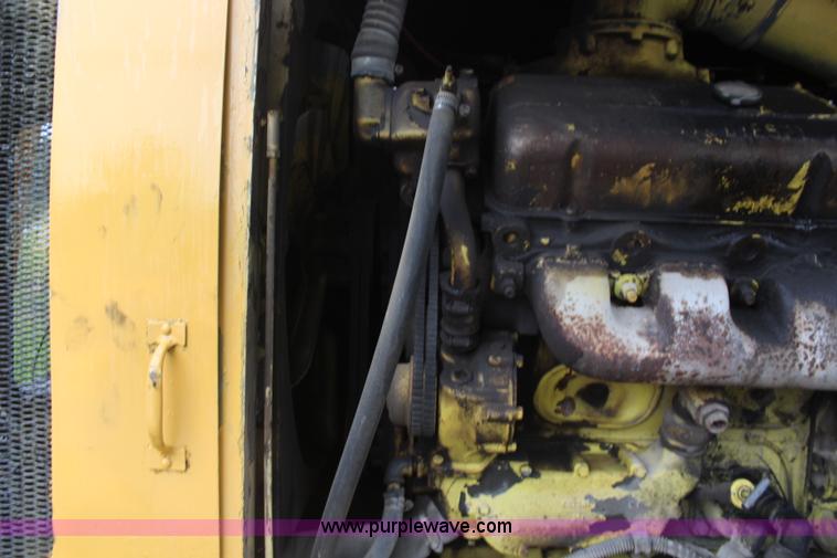 image for item K6944 1975 Huber F1500M rigid frame motor grader