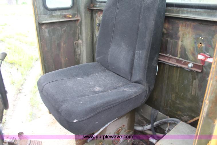 image for item K6944 1975 Huber F1500M rigid frame motor grader