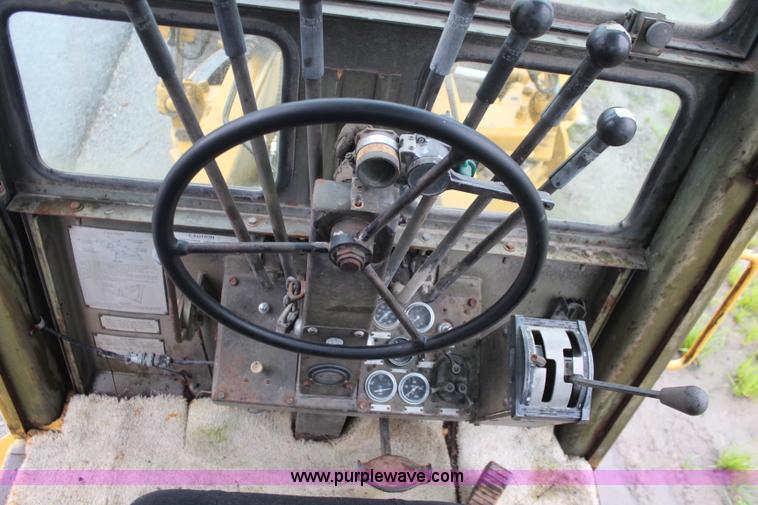 image for item K6944 1975 Huber F1500M rigid frame motor grader