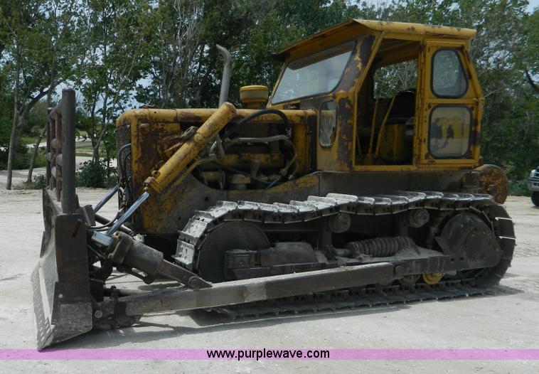 image for item K8097 1962 Caterpillar D6B dozer