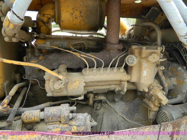 image for item K8097 1962 Caterpillar D6B dozer