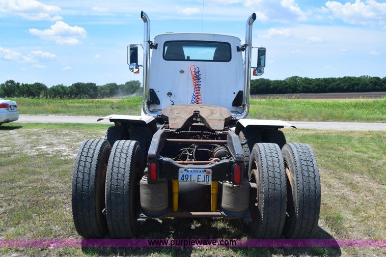 image for item K8612 1994 Ford LTA9000 AeroMax 106 semi truck